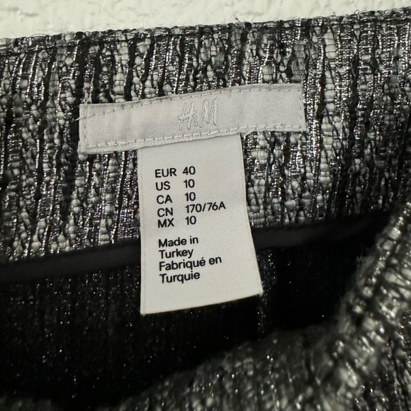 H&M black and silver mini skirt - Picture 4 of 4
